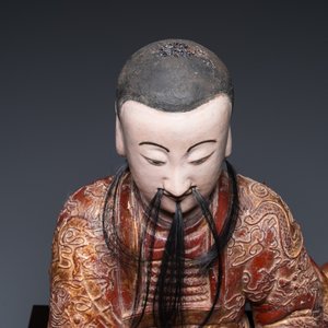 Een grote Chinese gelakte en gepolychromeerde houten sculptuur van Guandi, 18e eeuw — foto 6