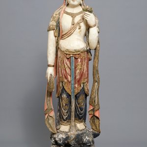 Een grote Chinese gepolychromeerd houten sculptuur van Guanyin, 18/19e eeuw — foto 2