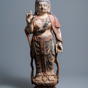 Een grote Chinese gepolychromeerde houten figuur van Guanyin, Qing/Republiek — foto 2