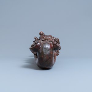 Een grote Chinese gesculpteerde houten ruyi scepter, 19e eeuw — foto 6