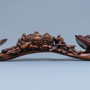 Een grote Chinese gesculpteerde houten ruyi scepter, 19e eeuw — foto 3
