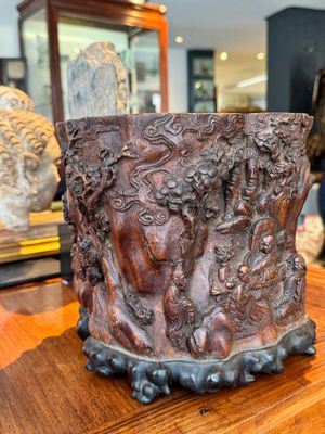 Een grote Chinese gestoken huanghuali houten penselenpot met Taoïstisch decor, 17/18e eeuw — foto 16