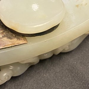 Een grote Chinese handspiegel met jade en zilver, Qing — foto 14