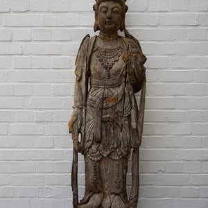 Een grote Chinese houten sculptuur van Guanyin, Ming — foto 8
