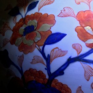 Een grote Chinese Imari-stijl dekselvaas, Kangxi — foto 30