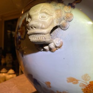 Een grote Chinese Imari-stijl vissenkom, Kangxi — foto 22