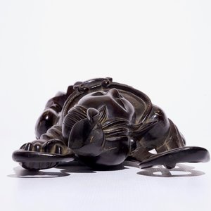 Een grote Chinese ingelegde houten figuur, 19/20e eeuw — foto 7
