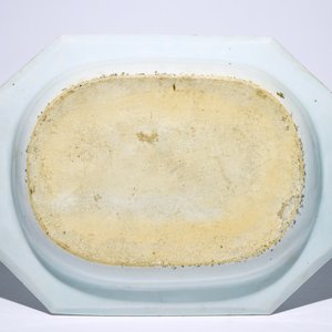 Een grote Chinese octagonale famille rose wapenschotel, Qianlong — foto 2