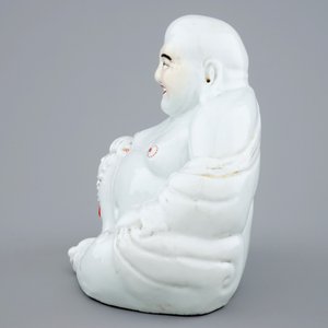 Een grote Chinese porseleinen Boeddha, blanc de Chine, 19/20e eeuw — foto 5