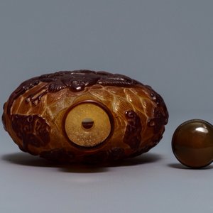 Een grote Chinese tafelsnuiffles in meerlagig glas, 19e eeuw — foto 6
