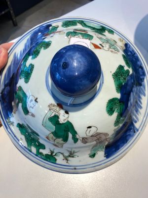 Een grote Chinese wucai dekselvaas met decor van 'Guo Ziyi's verjaardag', Transitie periode — foto 9