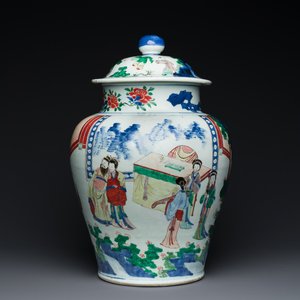 Een grote Chinese wucai dekselvaas met decor van 'Guo Ziyi's verjaardag', Transitie periode — foto 1