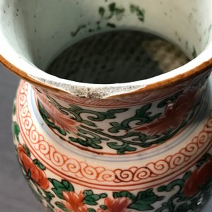 Een grote Chinese wucai rouleau vaas, Transitie periode of Kangxi — foto 7