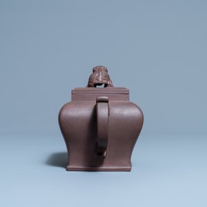 Een grote Chinese Yixing steengoed theepot met deksel, Kangxi — foto 3