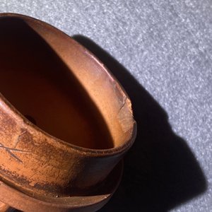 Een grote Chinese Yixing steengoed theepot met deksel, Kangxi — foto 27