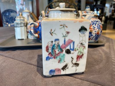 Een grote collectie Chinees famille rose en Imari-stijl theegoed, Yongzheng/Qianlong — foto 1