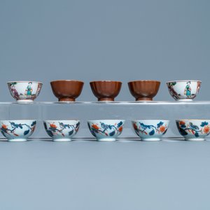 Een grote collectie Chinese blauw-witte koppen en schotels, Kangxi/Qianlong — foto 22