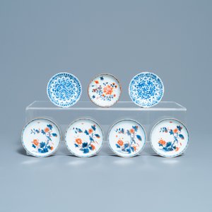 Een grote collectie Chinese blauw-witte koppen en schotels, Kangxi/Qianlong — foto 6