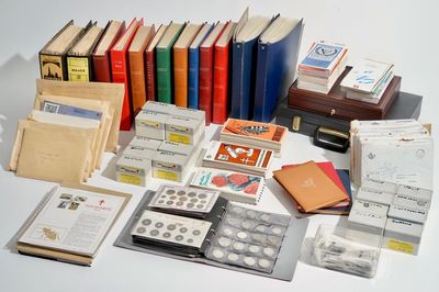 Een grote collectie munten en postzegels, vnl. België en Belgisch Congo