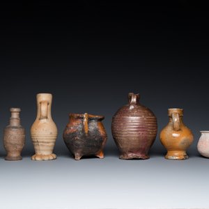 Een grote collectie vroeg West-Europees aardewerk en steengoed, 13/17e eeuw — foto 5