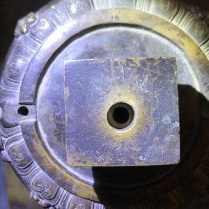 Een grote deels vergulde en ingelegde bronzen stoepa, Tibet, 18e eeuw — foto 18