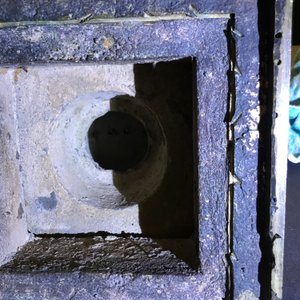 Een grote deels vergulde en ingelegde bronzen stoepa, Tibet, 18e eeuw — foto 47