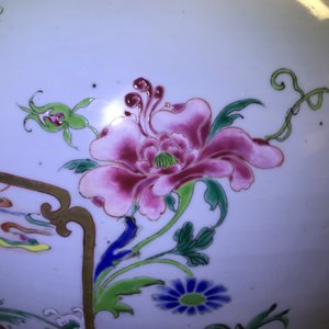 Een grote fijne Chinese famille rose dekselvaas, Yongzheng/Qianlong — foto 34