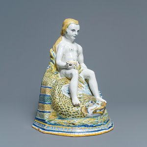 Een grote fontein met Amphitrite in polychroom Brussels aardewerk, 18e eeuw — foto 1