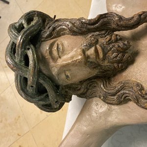 Een grote gepolychromeerde eikenhouten Christus, Vlaanderen, 1e kwart 16e eeuw — foto 56