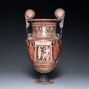 Een grote Griekse Apulische 'rode figuren' volutenkrater, 4e/3e eeuw v.C. — foto 1