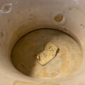 Een grote Italiaanse majolica kom met Amor, Montelupo of Caffagiolo, 1e helft 16e eeuw — foto 28