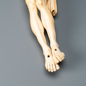Een grote ivoren Corpus, wellicht Frankrijk, 19e eeuw — foto 15