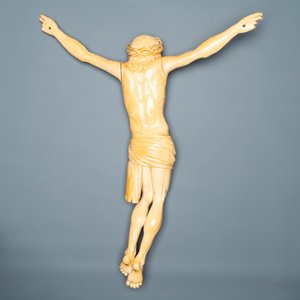 Een grote ivoren Corpus, wellicht Frankrijk, 19e eeuw — foto 2