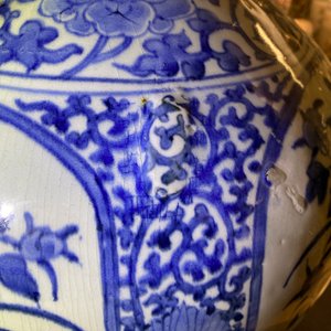 Een grote Japanse blauw-witte Arita fles, Edo, 17e eeuw — foto 15
