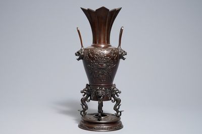 Een grote Japanse bronzen koro of wierookbrander, Meiji, 19e eeuw