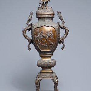 Een grote Japanse bronzen wierookbrander op sokkel, Edo of Meiji, 19e eeuw — foto 3