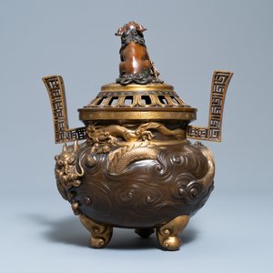 Een grote Japanse deels vergulde bronzen okimono van Benkei met wierookbrander, toegeschr. aan Miyao Eisuke, Meiji, ca. 1900 — foto 10