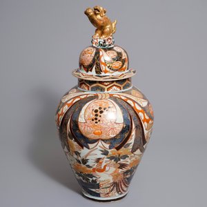 Een grote Japanse Imari dekselvaas, Edo, 17/18e eeuw — foto 5