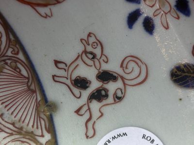 Een grote Japanse Imari schotel, Edo, 18e eeuw — foto 5
