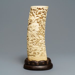 Een grote Japanse ivoren penselenpot, Meiji, 19e eeuw — foto 1