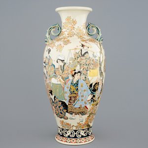 Een grote Japanse Satsuma vaas met figuratief decor, Meiji, 19e eeuw — foto 3