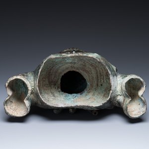 Een grote Javaanse bronzen buste van de god Shiva, Majapahit koninkrijk, Indonesië, wellicht 15/16e eeuw — foto 7