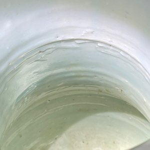 Een grote keizerlijke Chinese blauw-witte 'zun' vaas, Wanli merk en periode — foto 42