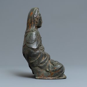 Een grote Koreaanse bronzen figuur van Guanyin, 17e eeuw — foto 3