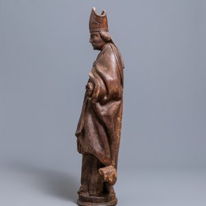 Een grote lindenhouten figuur van een bisschop, 18e eeuw — foto 5