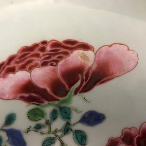 Een grote octagonale Chinese famille rose schotel met een gans, Yongzheng/Qianlong — foto 14