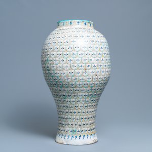 Een grote polychrome aardewerken vaas, Marokko of Tunesië, ca. 1900 — foto 3
