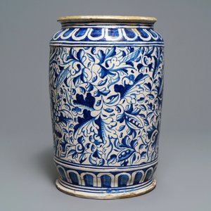Een grote polychrome Antwerpse majolica albarello met a foglie decor, 2e helft 16e eeuw — foto 3