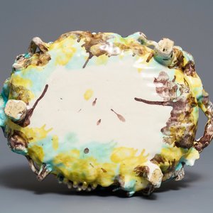 Een grote polychrome Brusselse terrine met een leeuw in gevecht met een hond, 1e helft 18e eeuw — foto 7