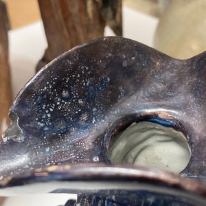 Een grote polychrome Delftse 'Bobbejak' tafelfontein, 18e eeuw — foto 13
